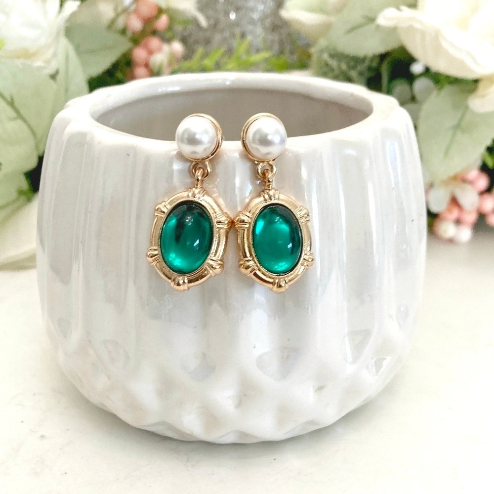 Gold Tone Emerald Green stone Faux Pearl Drop Earrings Retro Statement 💖